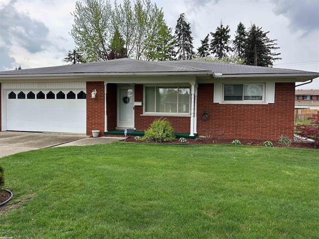 front view picture of 17750 Sprenger, Eastpointe, MI. 48021