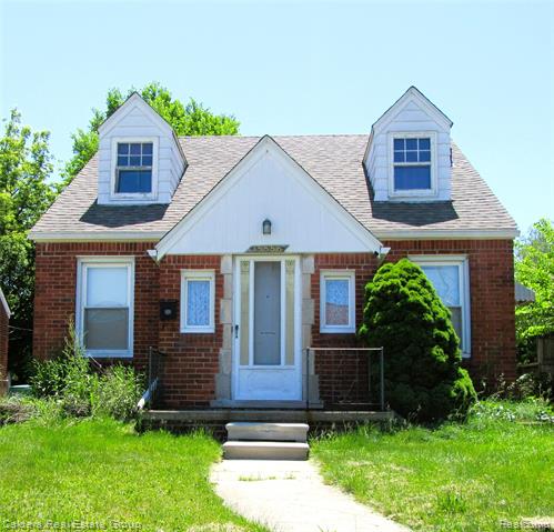 front view picture of 15556 Veronica, Eastpointe, MI. 48021