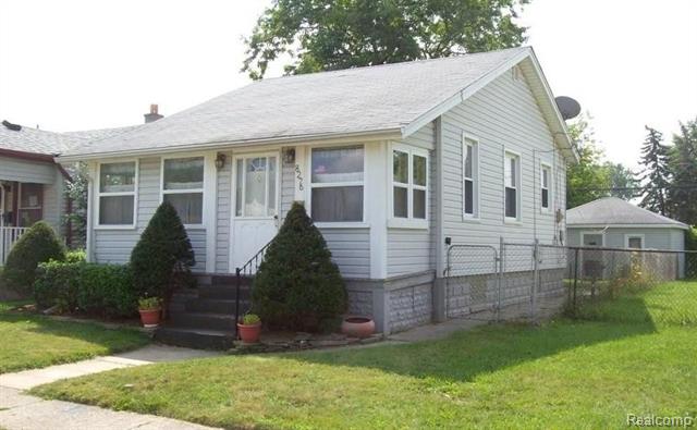 front view picture of 8276 Orchard, Warren, MI. 48089