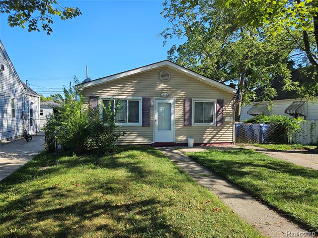 front view picture of 13403 Prospect, Warren, MI. 48089