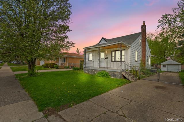 front view picture of 21136 Nummer, Warren, MI. 48089