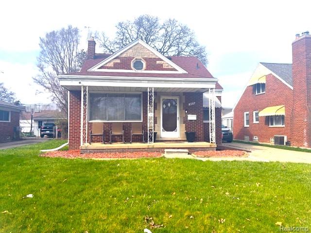 front view picture of 16535 Lincoln, Eastpointe, MI. 48021