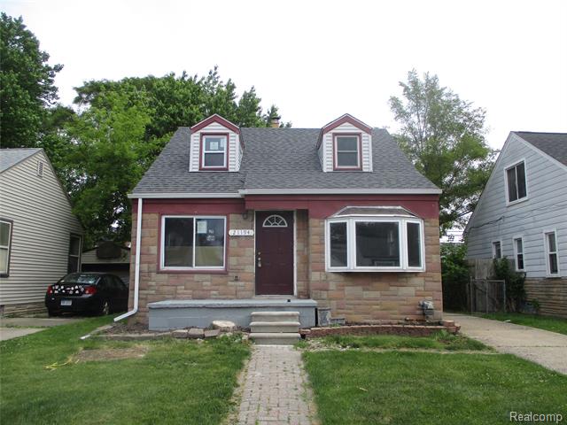 front view picture of 21194 Eastwood, Warren, MI. 48089