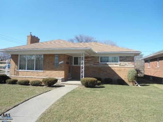 front view picture of 16405 Collinson, Eastpointe, MI. 48021