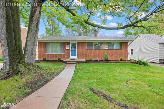 front view picture of 21905 Shady Lane, Saint Clair Shores, MI. 48080
