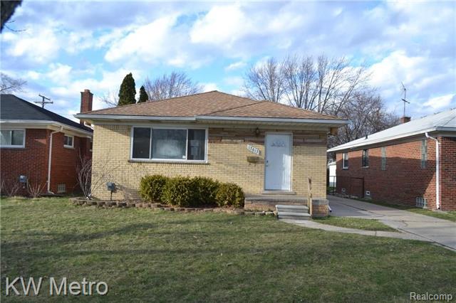 front view picture of 17615 Veronica, Eastpointe, MI. 48021