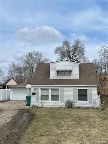 front view picture of 19071 Toepfer, Eastpointe, MI. 48021