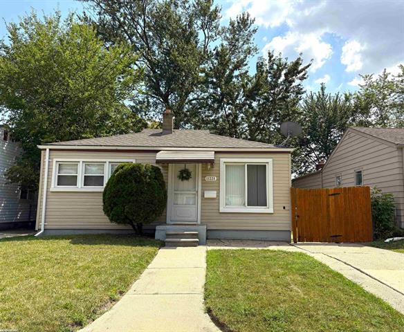 front view picture of 11228 Studebaker, Warren, MI. 48089