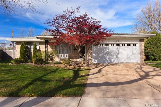 front view picture of 20513 Mauer, Saint Clair Shores, MI. 48080