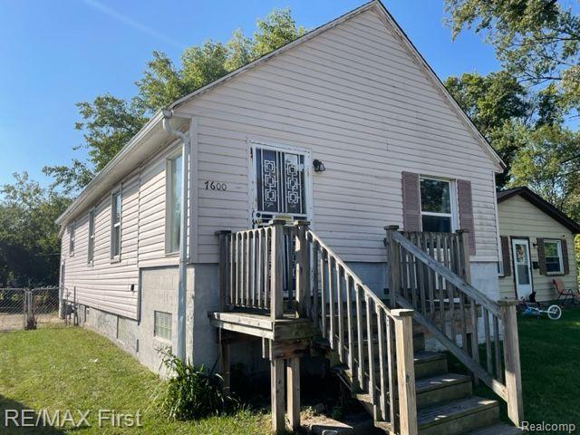 front view picture of 7600 Chalmers, Warren, MI. 48091