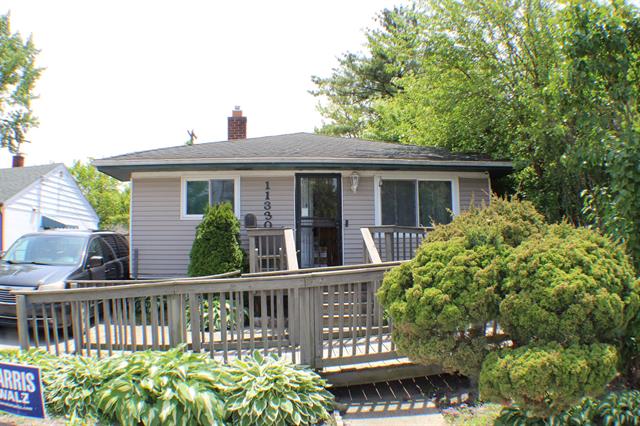 front view picture of 11330 Packard, Warren, MI. 48089
