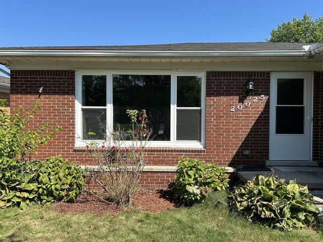 front view picture of 20025 Chalon, Saint Clair Shores, MI. 48080