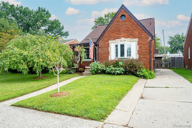 front view picture of 22109 Alger, Saint Clair Shores, MI. 48080