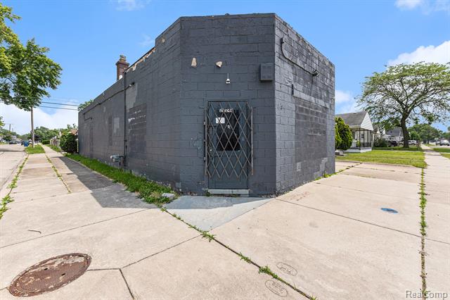 front view picture of 22248 Mac Arthur, Warren, MI. 48089