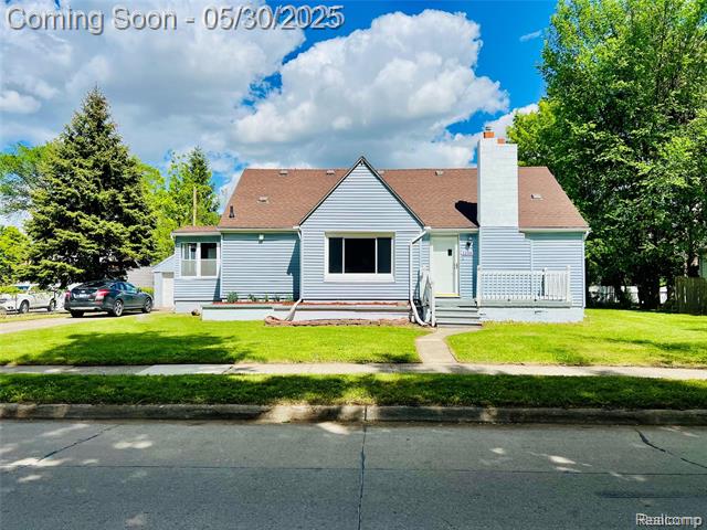 front view picture of 22380 Panama, Warren, MI. 48091