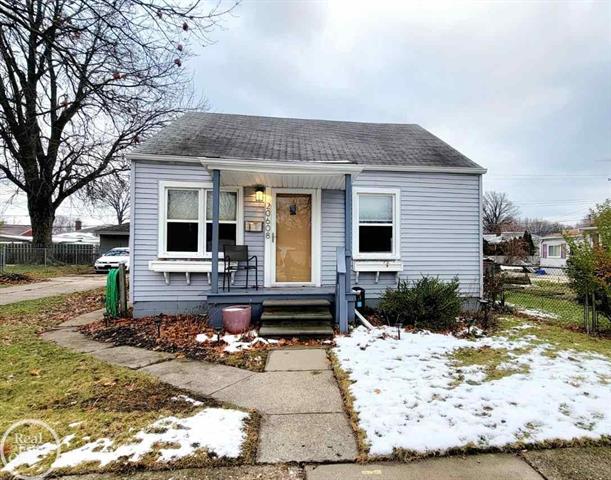front view picture of 20608 Avalon, Saint Clair Shores, MI. 48080