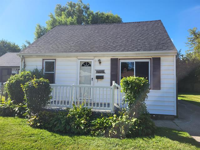 front view picture of 7238 Packard, Warren, MI. 48091