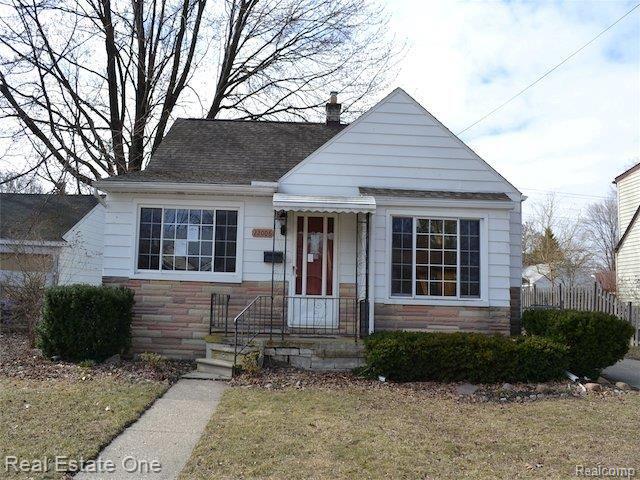 front view picture of 22006 Alger, Saint Clair Shores, MI. 48080