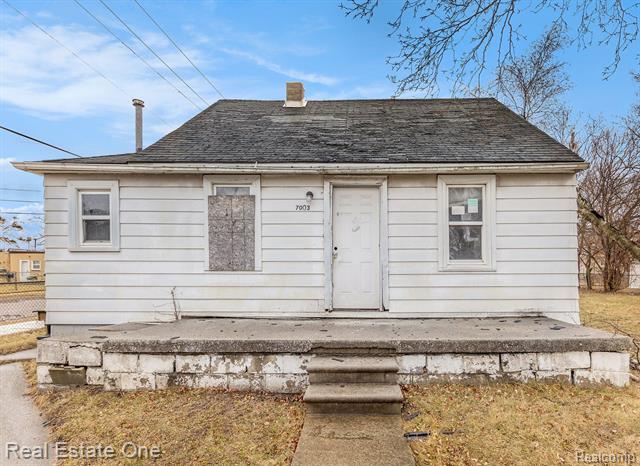 front view picture of 7003 Ford, Warren, MI. 48091