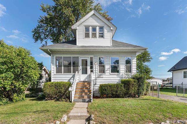 front view picture of 15317 Crescentwood, Eastpointe, MI. 48021