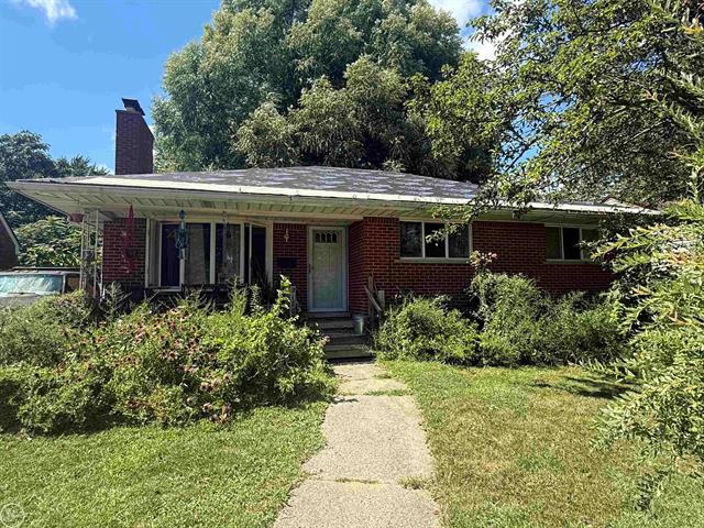 front view picture of 21805 Pleasant, Eastpointe, MI. 48021