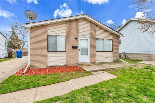 front view picture of 7036 Maxwell, Warren, MI. 48091