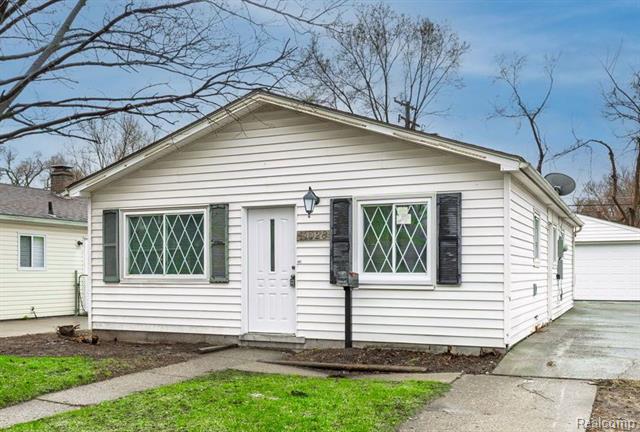 front view picture of 11028 Ford, Warren, MI. 48089