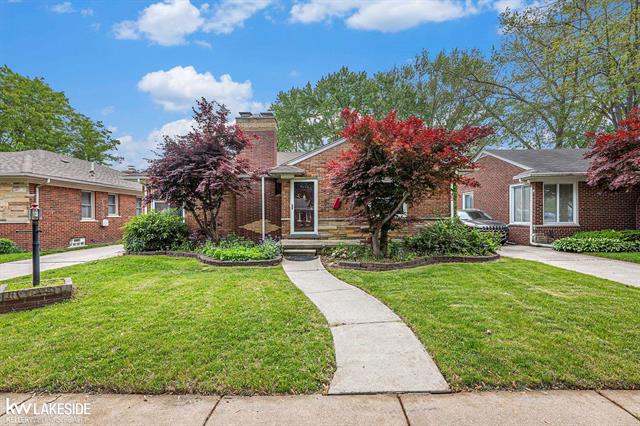 front view picture of 22400 Red Maple Lane, Saint Clair Shores, MI. 48080