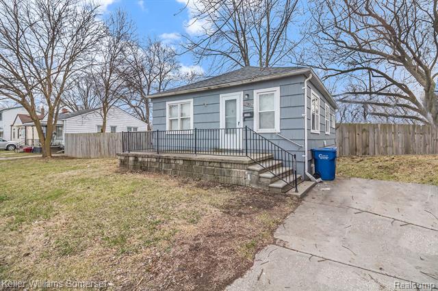 front view picture of 13846 Hendricks, Warren, MI. 48089