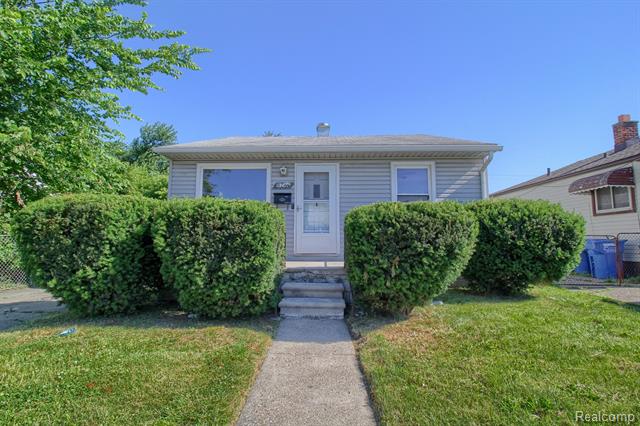front view picture of 8065 Ford, Warren, MI. 48089