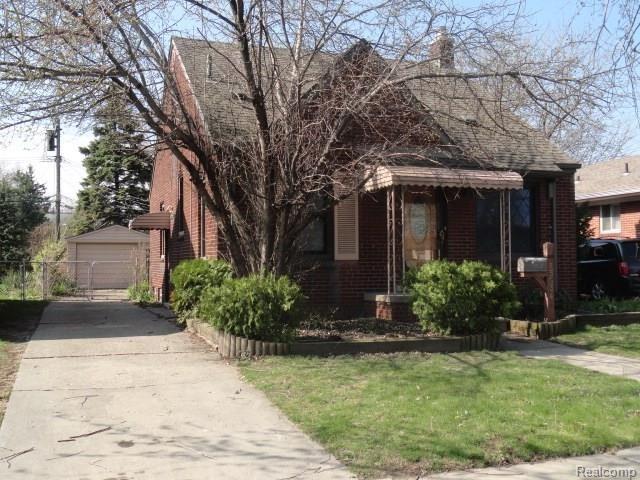 front view picture of 15534 Chestnut, Eastpointe, MI. 48021