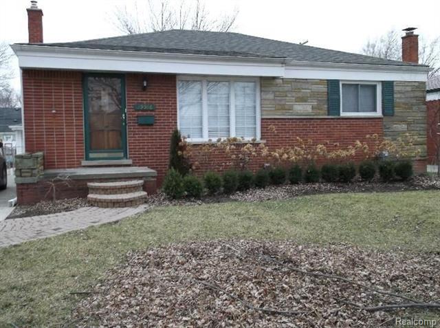 front view picture of 19916 Alger, Saint Clair Shores, MI. 48080