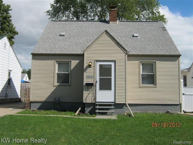 front view picture of 22034 Lambrecht, Eastpointe, MI. 48021