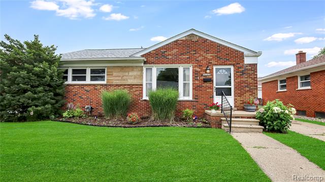 front view picture of 20209 Gaukler, Saint Clair Shores, MI. 48080