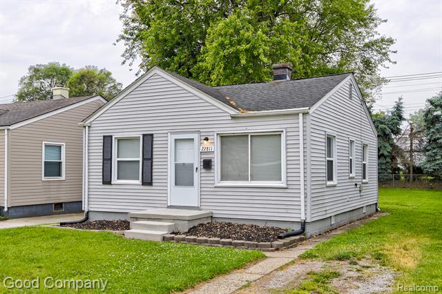 front view picture of 22811 Sharrow, Warren, MI. 48089