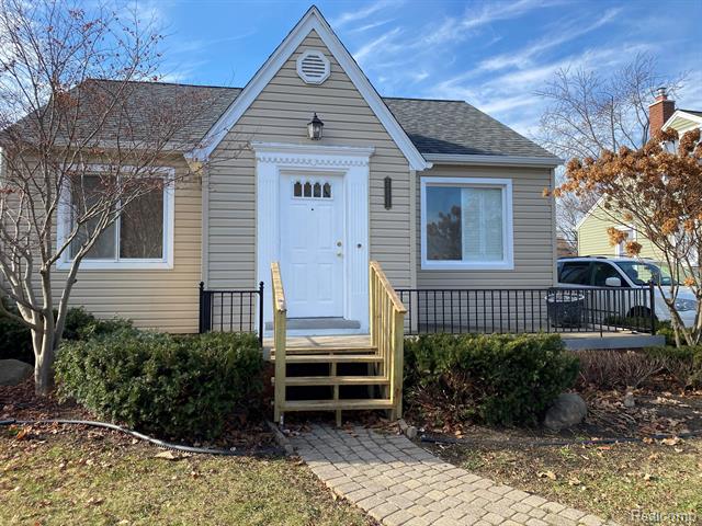 front view picture of 22131 Nevada, Eastpointe, MI. 48021