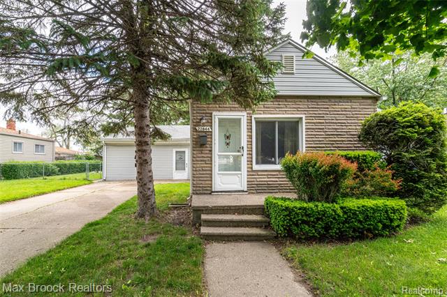 front view picture of 22844 Heussner, Warren, MI. 48089