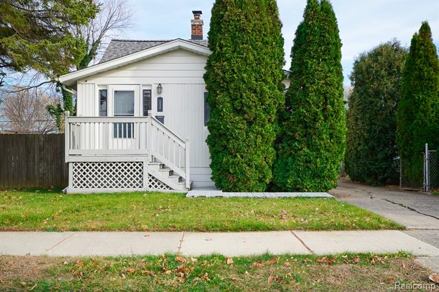 front view picture of 22448 Rein, Eastpointe, MI. 48021