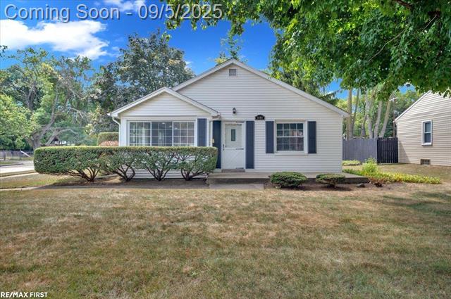 front view picture of 3666 Capitol, Warren, MI. 48091