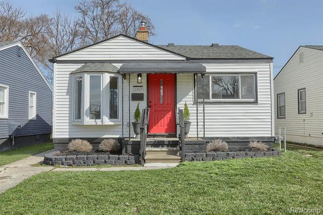 front view picture of 11067 Paige, Warren, MI. 48089