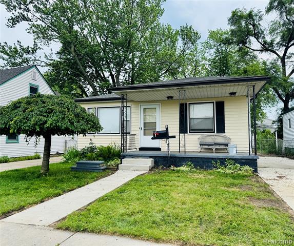 front view picture of 14276 Hobart, Warren, MI. 48089