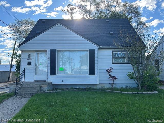 front view picture of 22540 Normandy, Eastpointe, MI. 48021