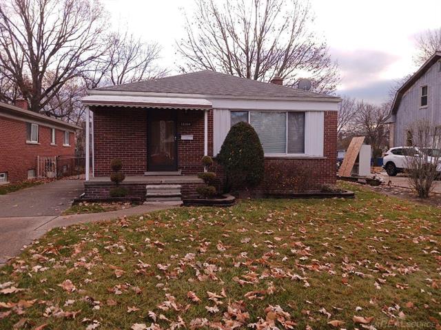 front view picture of 22584 Marine, Eastpointe, MI. 48021