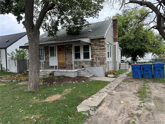 front view picture of 23060 Columbus, Warren, MI. 48089