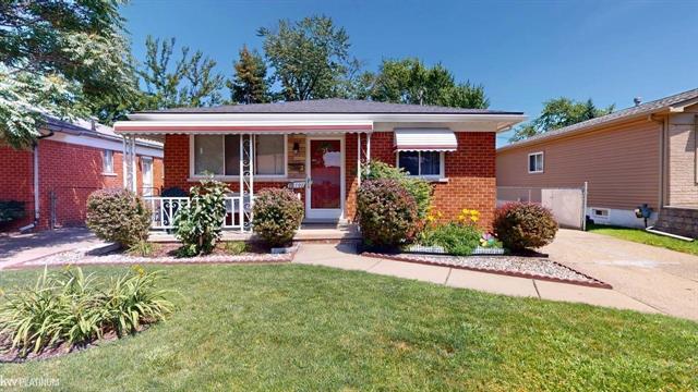 front view picture of 22792 Cushing, Eastpointe, MI. 48021