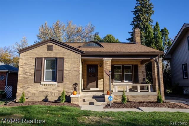 front view picture of 15745 North Park, Eastpointe, MI. 48021