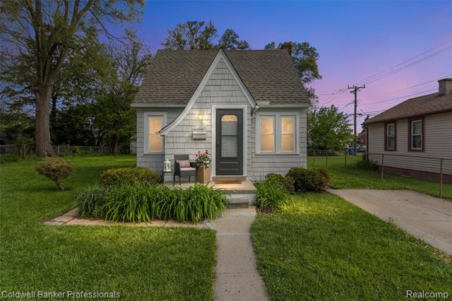 front view picture of 7283 Lozier, Warren, MI. 48091