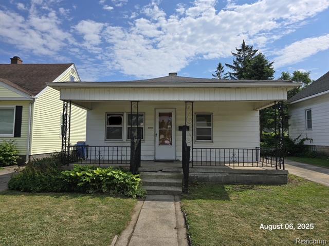 front view picture of 8636 Lozier, Warren, MI. 48089