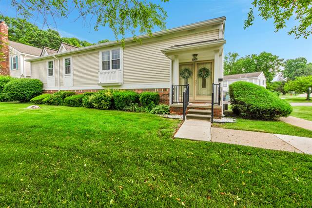 front view picture of 41748 Broquet Dr, Northville, MI. 48167