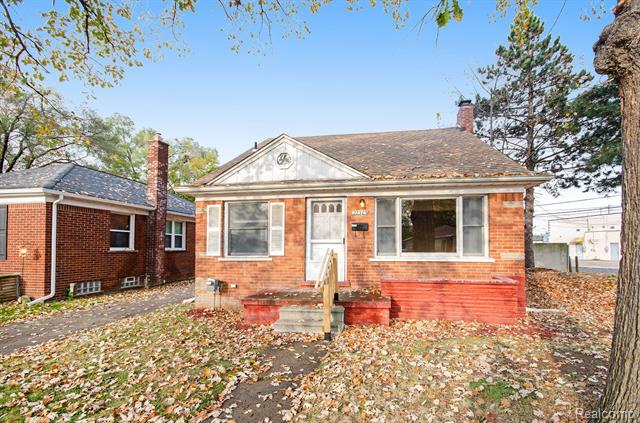 front view picture of 22585 Marine, Eastpointe, MI. 48021